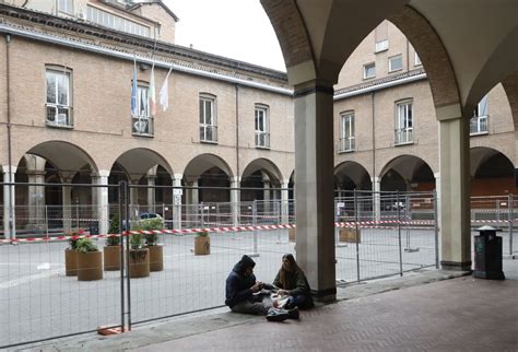 Piazza Scaravilli, Bologna